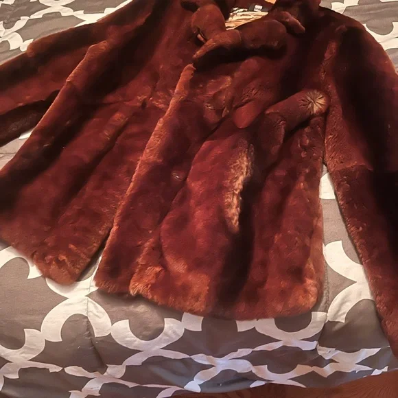 Genuine red Rabbit fur jacket - Picture 5 of 7